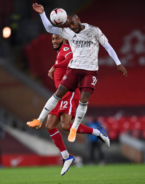 去你的篮球梦，维金斯训练营面对小朋友，接连送出火锅大帽.